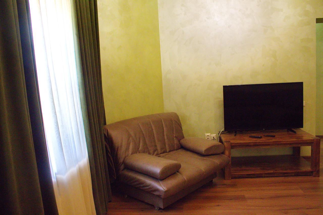 Smotrytska Vezha Hotel Kamianets-Podilskyi Ngoại thất bức ảnh
