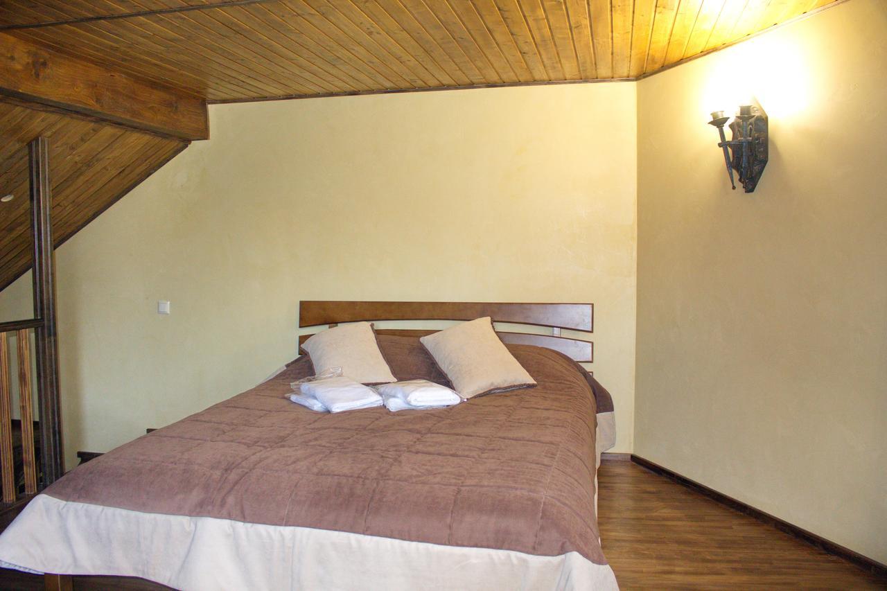 Smotrytska Vezha Hotel Kamianets-Podilskyi Ngoại thất bức ảnh