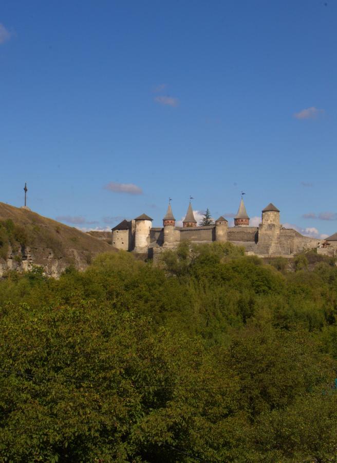 Smotrytska Vezha Hotel Kamianets-Podilskyi Ngoại thất bức ảnh