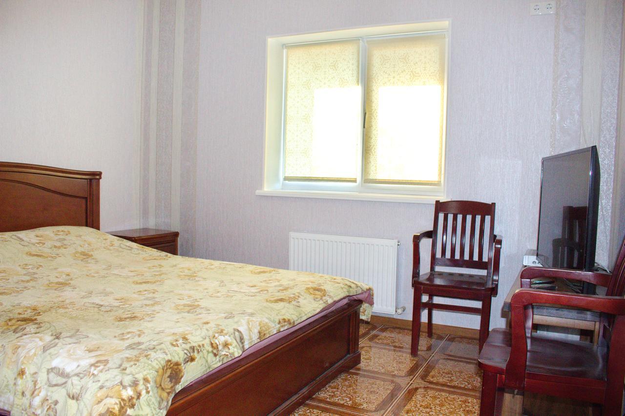 Smotrytska Vezha Hotel Kamianets-Podilskyi Ngoại thất bức ảnh