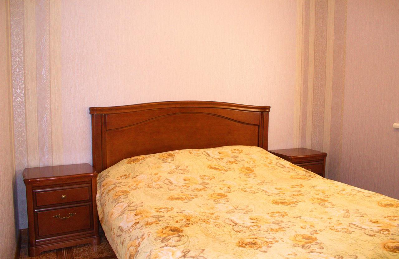 Smotrytska Vezha Hotel Kamianets-Podilskyi Ngoại thất bức ảnh